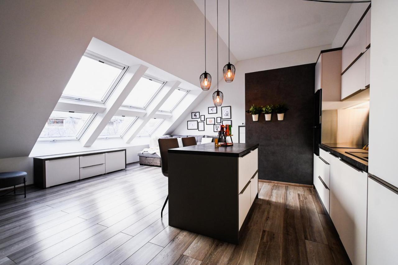 Luxury Apartment In The City Center Bratislava Exterior foto